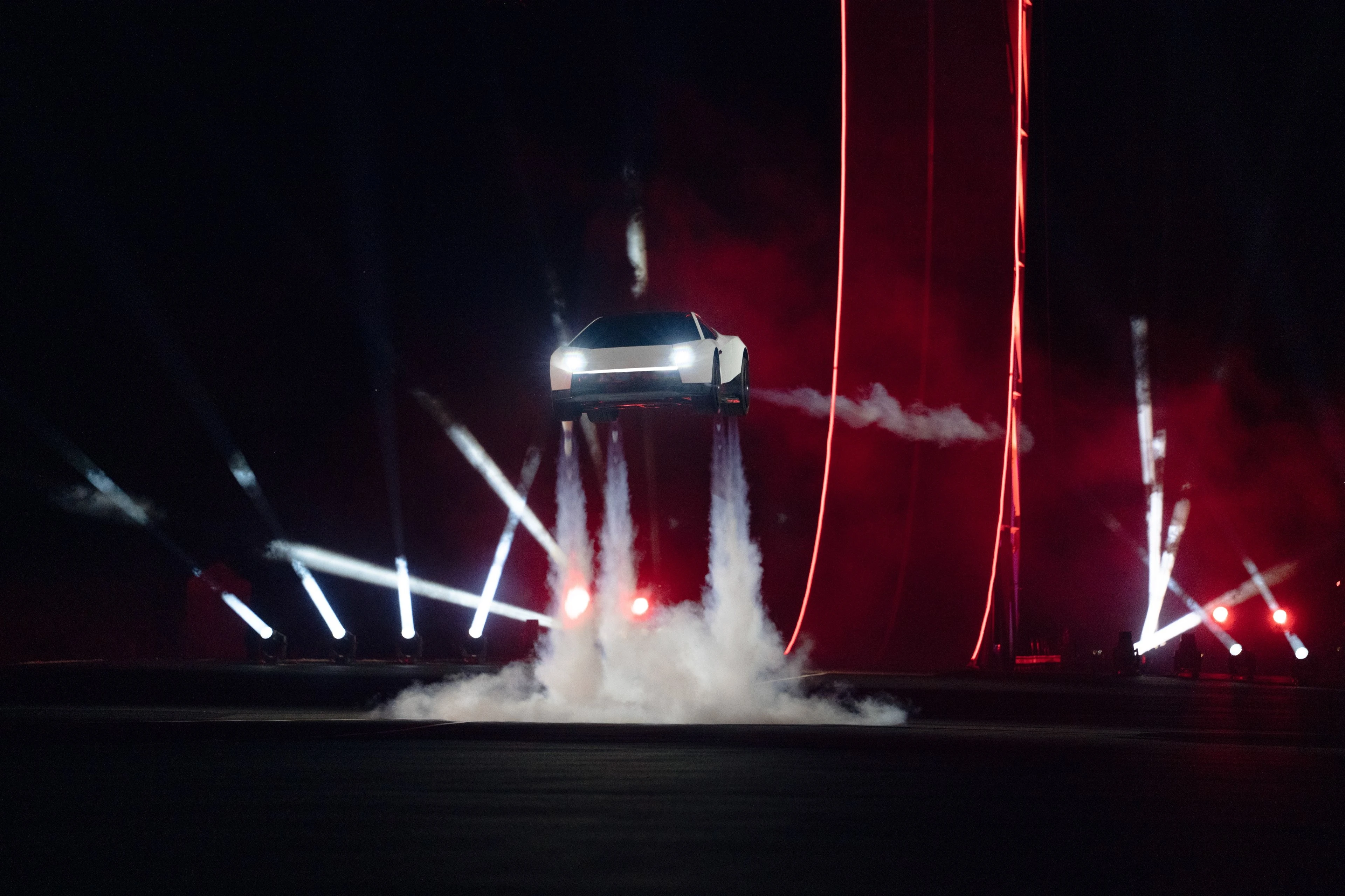 Teslas neuer Roadster hebt ab – kann der PR‑Coup auch die Aktie beflügeln?  (Foto: Tesla)