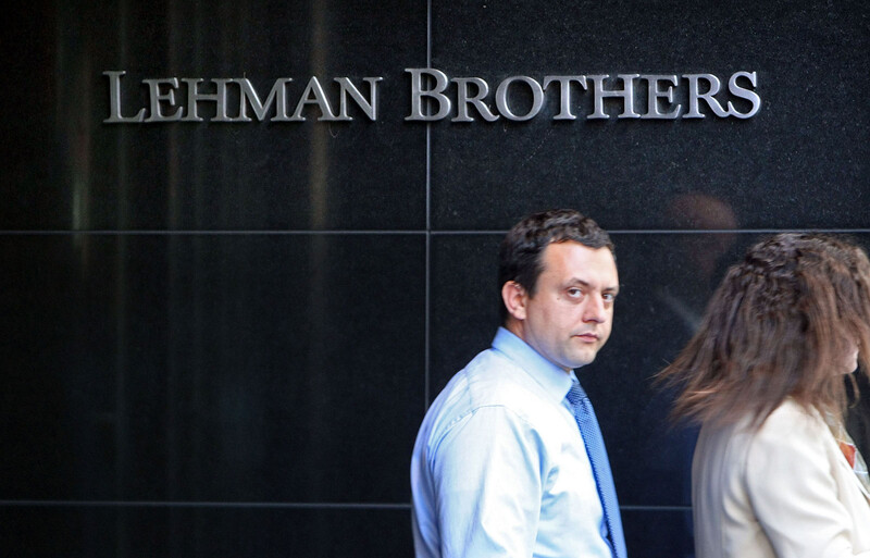 15. Oktober 2008: DAX -6,5 Prozent. Lehman geht pleite und die Kurse crashen. Es dauert ein halbes Jahr, bis die Trendwende gelingt.