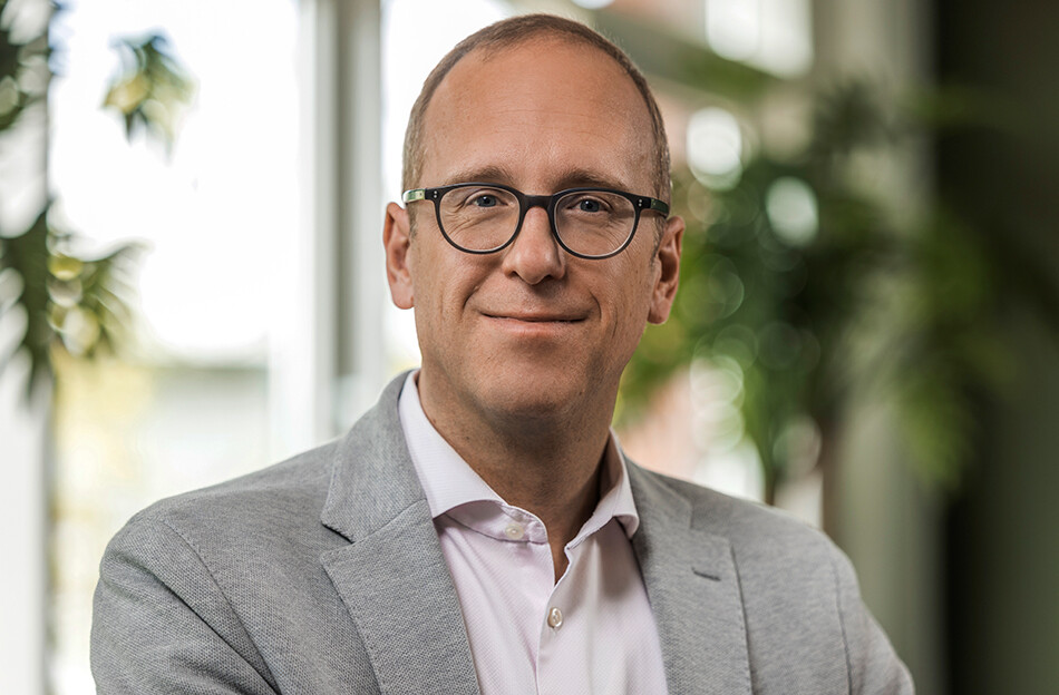 Dr. Oliver Pfeil, CEO der ÖKOWORLD AG