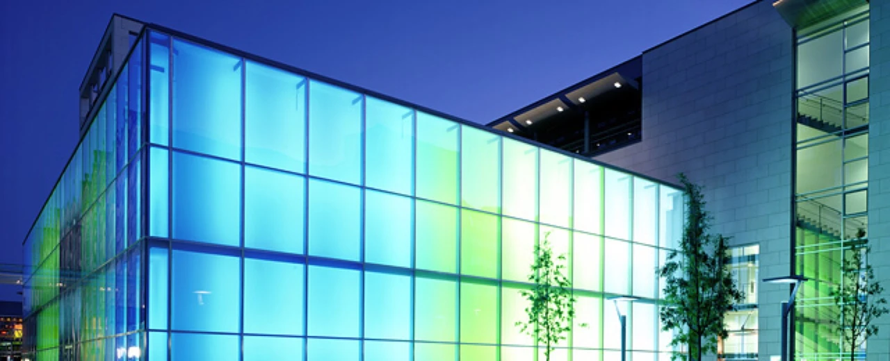 Deutsche Euroshop mit guten Zahlen - attraktive Div.rendite von 5%. 30% unter NAV?! Aktie gehört auf die Watchlist.