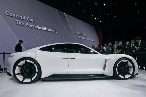 Elektroauto-Party vorbei? 14  Millionen Elektroautos ohne Käufer 2030? Schreck-Studie für Tesla und Co