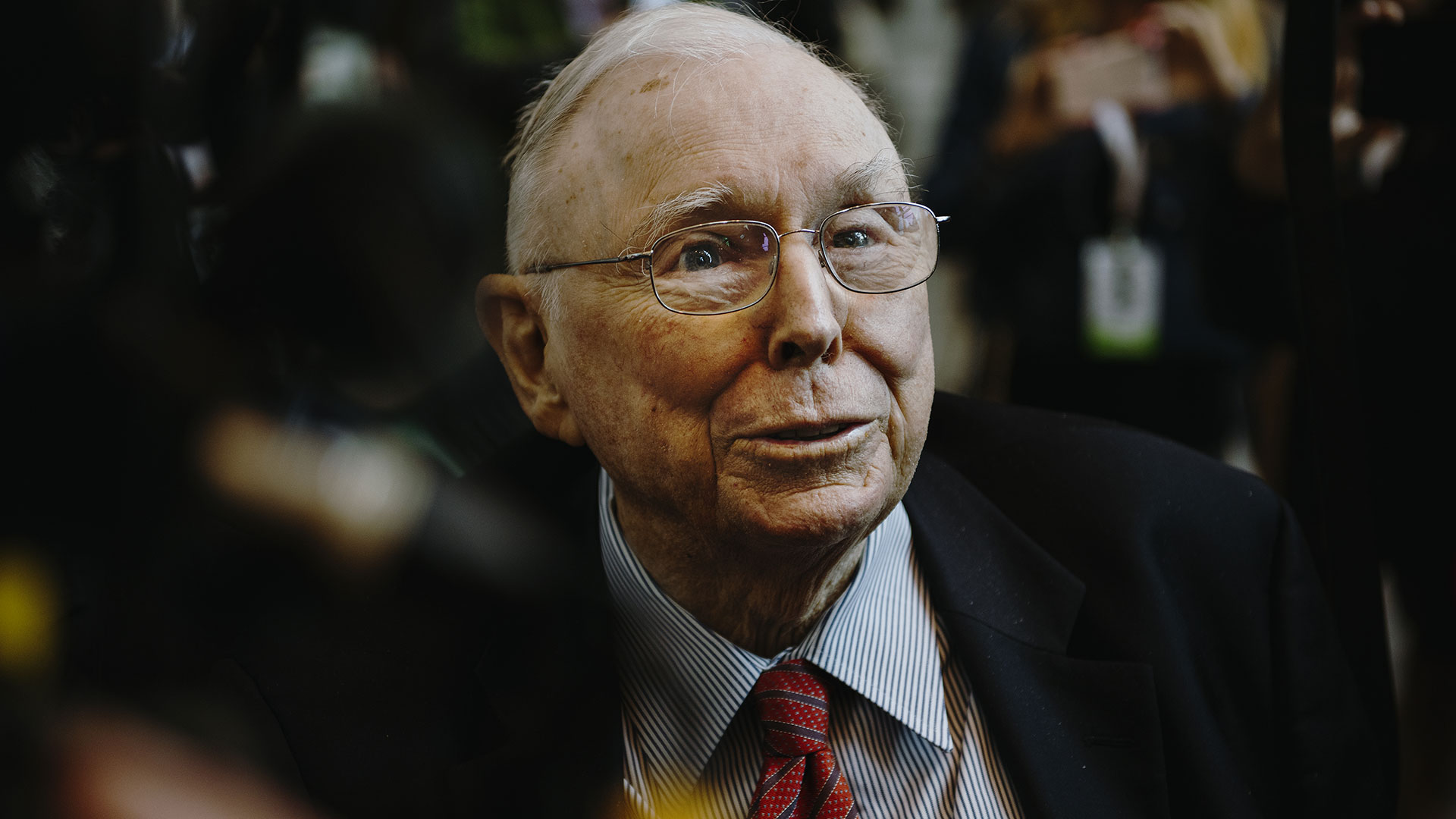 Auf diese Aktien setzt Buffett&#8209;Vize Charlie Munger (Foto: Bloomberg/Kontributor/GettyImages)