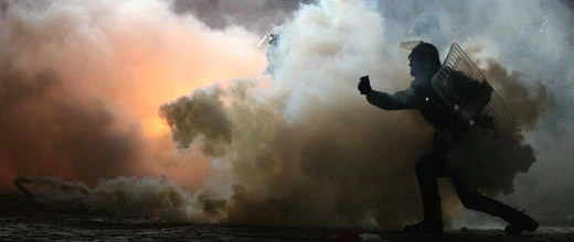 Taser-Aktie elektrisiert: Das große Geschäft mit der Überwachung